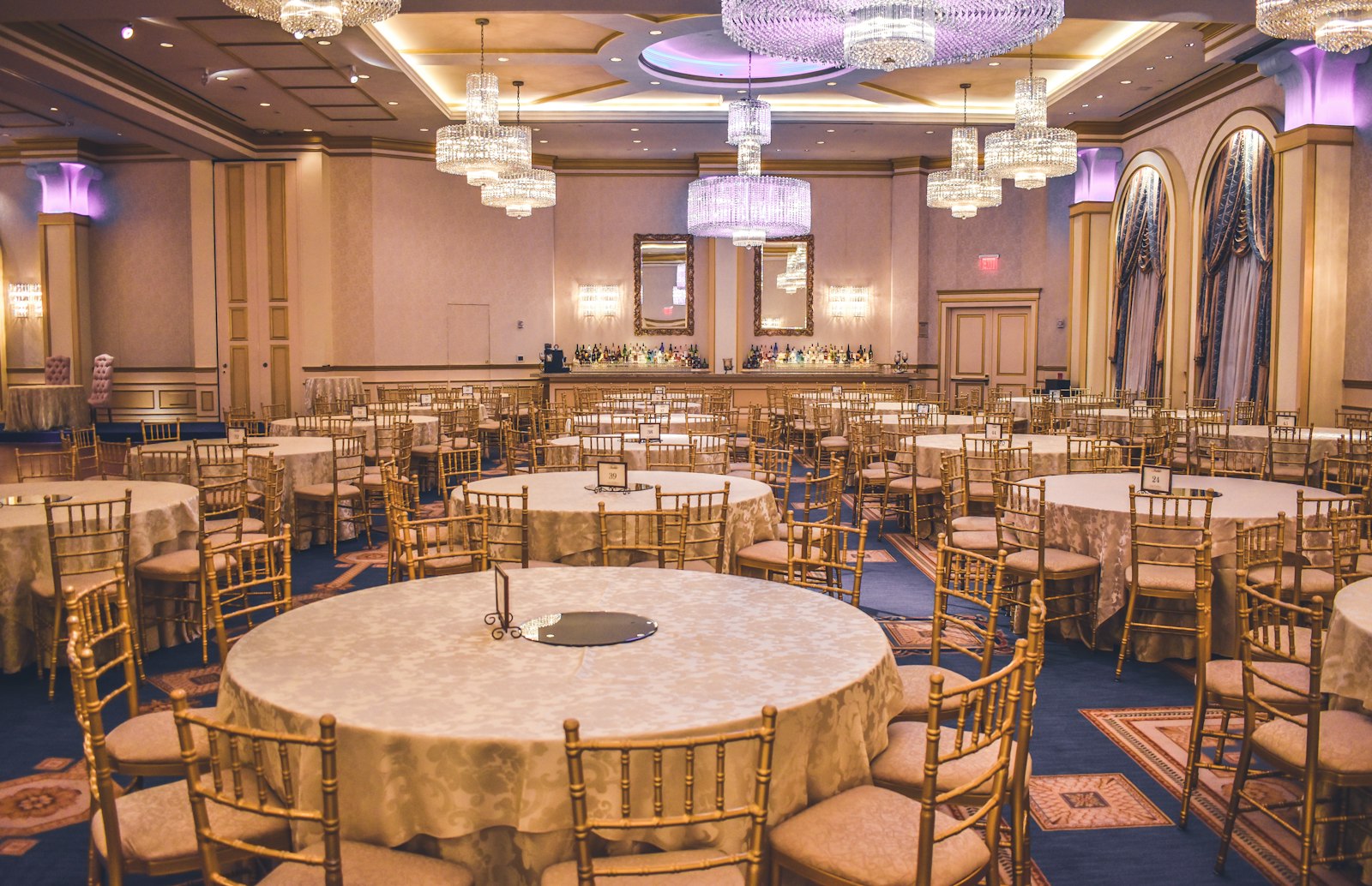 Grand room decor